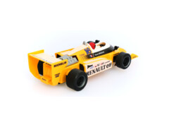 Renault RE-20 Turbo  - Startovní číslo 16  - za volantem vozu René Arnoux